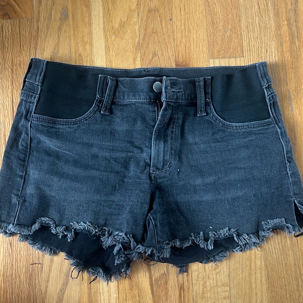 Joe’s The Ozzie 4” cut off maternity Jean shorts